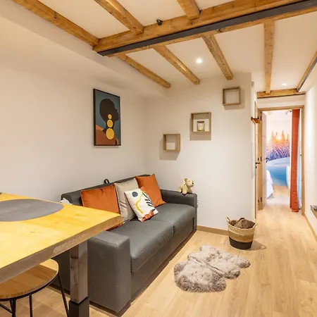 Le Repaire Des Ecureuils - Appt Avec Terrasse Apartment Formigueres Exterior photo